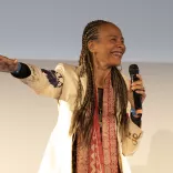 Sängerin Jocelyn B. Smith hält ihre Keynote auf dem Bestival 