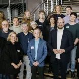 Der neue Bürger:innenbeirat Berlin-Tourismus stellt sich beim Forum am 31. Januar 2023 den Gästen und dem Staatssekretär Michael Biel (2.v.r. in 1.Reihe) vor
