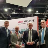 Burkhard Kieker, CEO von visitBerlin, Stefan Athmann, Hotelier und Vorstandsvorsitzender des visitBerlin Partnerhotels e.V., Wirtschaftssenator Stephan Schwarz und Dirk Hoffmann, CEO der Messe Berlin beim Rundgang über den Berlin-Stand der ITB Burkhard Kieker, CEO von visitBerlin, Stefan Athmann, Hotelier und Vorstandsvorsitzender des visitBerlin Partnerhotels e.V., Wirtschaftssenator Stephan Schwarz und Dirk Hoffmann, CEO der Messe Berlin beim Rundgang über den Berlin-Stand der ITB