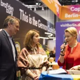 Burkhard Kieker (visitBerlin), Marianna Oleskiv (Vorsitzende der State Agency Tourism Development Ukraine), Franziska Giffey (Senatorin für Wirtschaft, Energie, Betriebe) Burkhard Kieker (visitBerlin), Marianna Oleskiv (Vorsitzende der State Agency Tourism Development Ukraine), Franziska Giffey (Senatorin für Wirtschaft, Energie, Betriebe)