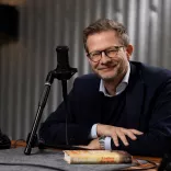 Florian Illies im visitBerlin-Podcast "Berlin Unboxed"