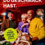 Plakatmotiv von visitBerlins neuer Kampagne für die Berliner Gastro-Szene - Shooting im Kink Restaurant Plakat von visitBerlins neuer Kampagne für Berlins Gastro-Szene