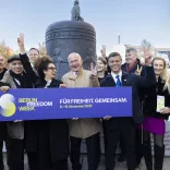 Offizielle Eröffnung der Berlin Freedom Week vor dem Abgeordnetenhaus mit Freiheitsglocke