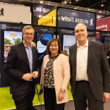 Stefan Evers, Senator für Finanzen, besucht den visitBerlin-Stand auf der ITB