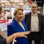 Wirtschaftssenatorin Franziska Giffey auf der ITB am Berlin-Stand