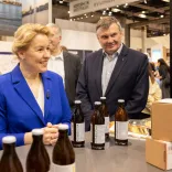 Wirtschaftssenatorin Franziska Giffey auf der ITB am Berlin-Stand