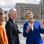 Sabine Wendt (visitBerlin), Rikke Holm Petersen (Wonderful Copenhagen) und Wirtschaftssenatorin Franziska Giffey stellen BerlinPay vor