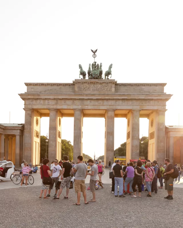 Berlin-Besucher am Brandenburger Tor