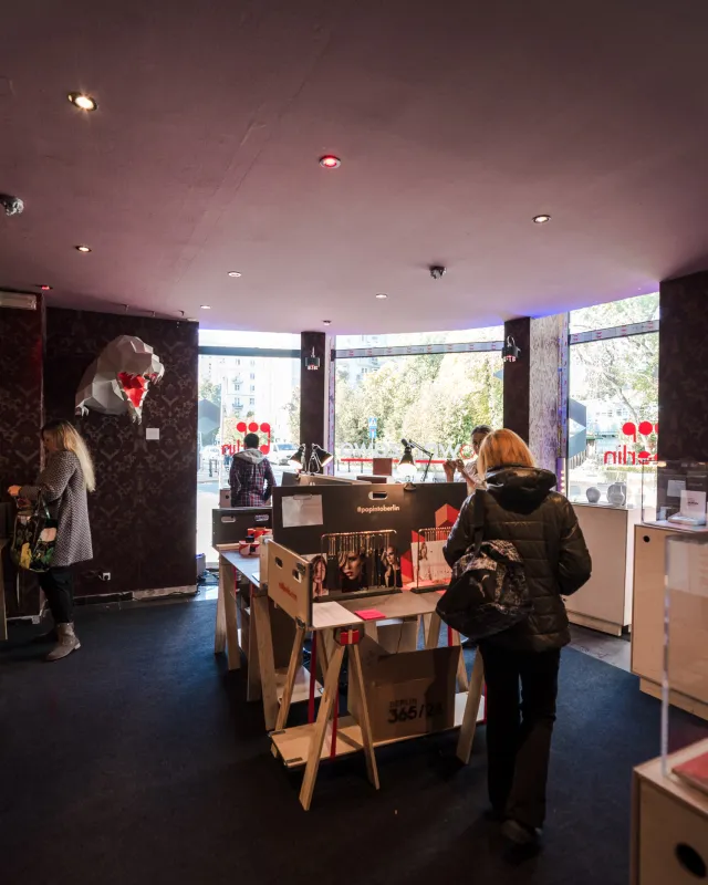 Pop into Berlin Warschau