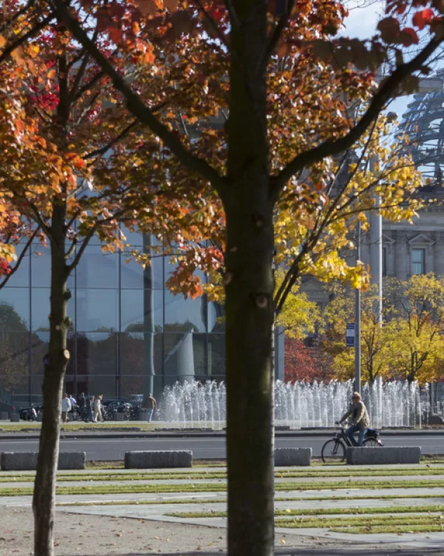 Regierungsviertel in Berlin im Herbst