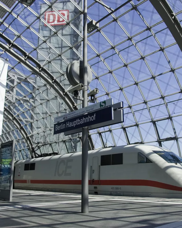 ICE im Hauptbahnhof