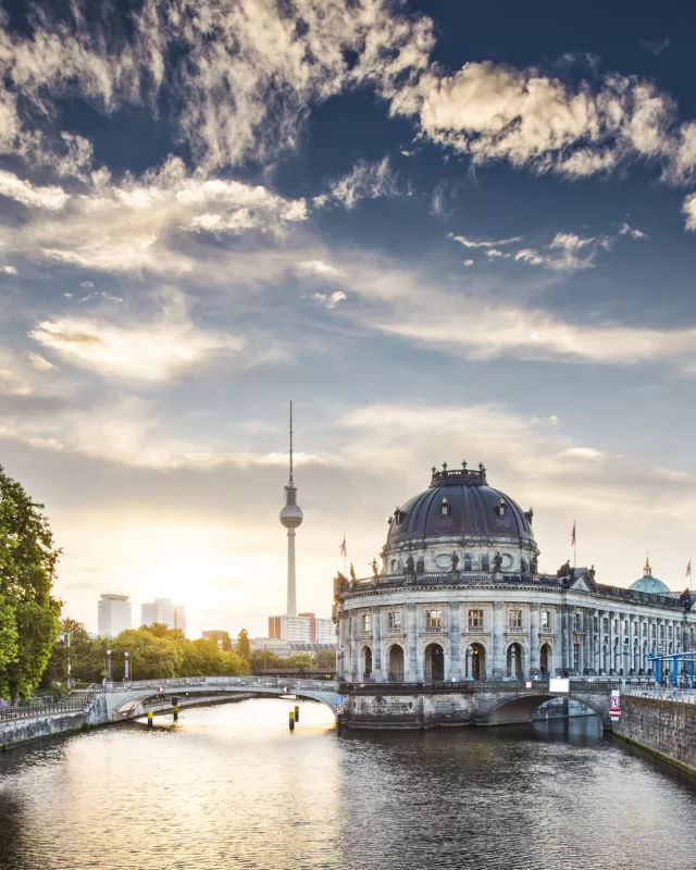 Spreeblick auf die Museumsinsel