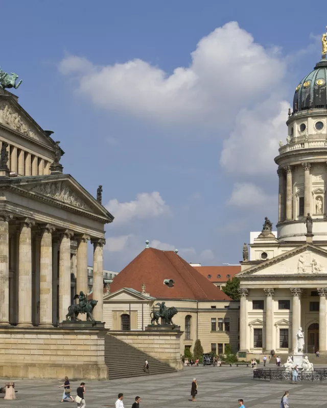 Konzerthaus und Französischer Dom auf dem Gendarmenmarkt