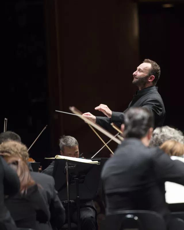 Kirill Petrenko dirigiert die Berliner Philharmoniker