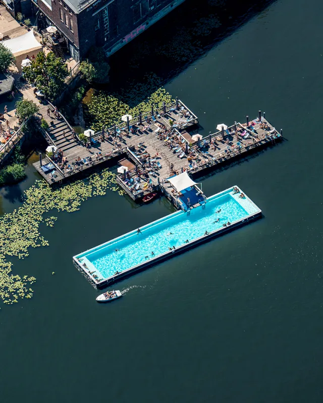Luftaufnahme Badeschiff