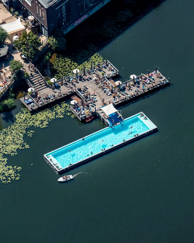 Luftaufnahme Badeschiff