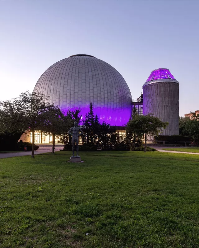 Zeiss-Großplanetarium in der Prenzlauer Allee