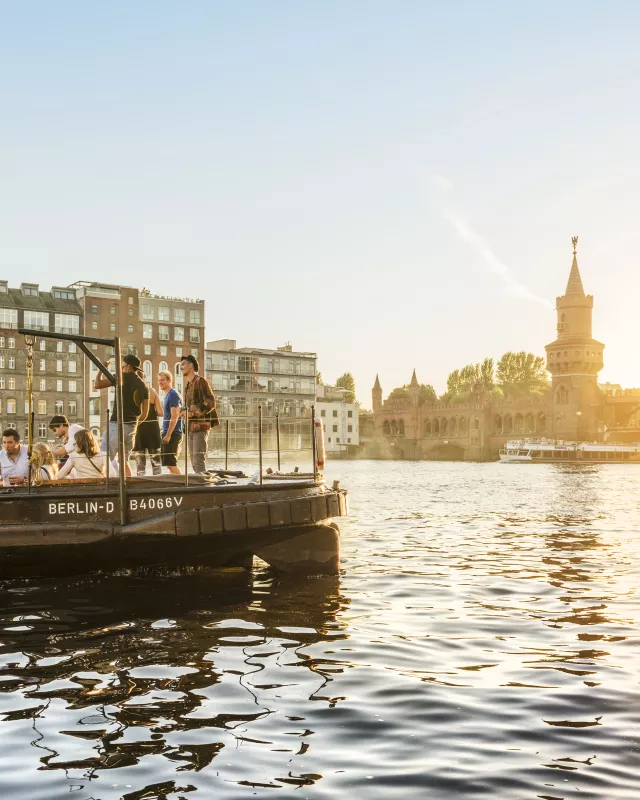 Auf der Spree mit der "Berliner Welle"