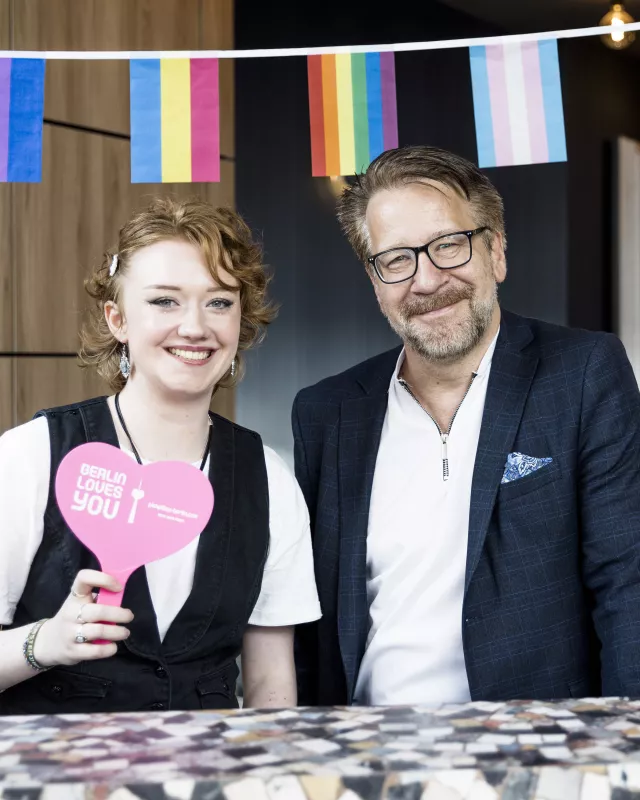 pink pillow Berlin Collection 10 Jahre Feier