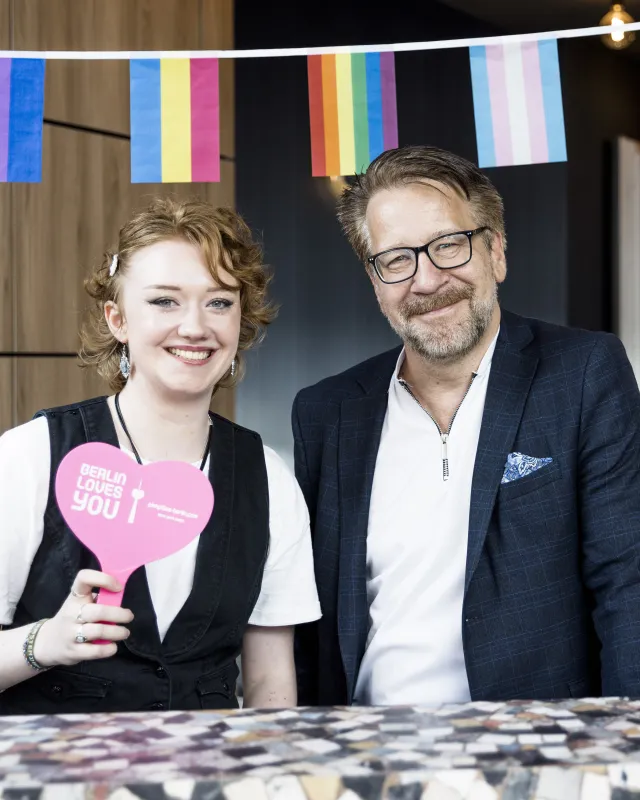 pink pillow Berlin Collection 10 Jahre Feier