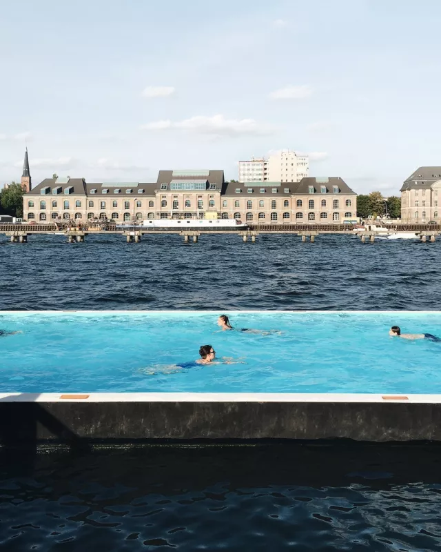 Badeschiff Arena 