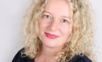 Portrait Jaqueline Bánfi