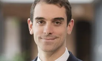 Portrait Maximilian Riehl Geschäfstführer Medical Park Humboldtmühle Berlin