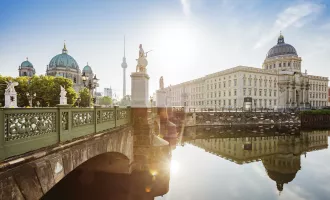 Panorama vom Humboldt Forum und dem Berliner Dom