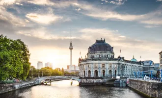 Spreeblick auf die Museumsinsel