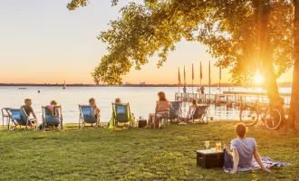 Strandbistro am Berliner Müggelsee - die Borkenbude