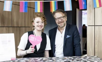 pink pillow Berlin Collection 10 Jahre Feier