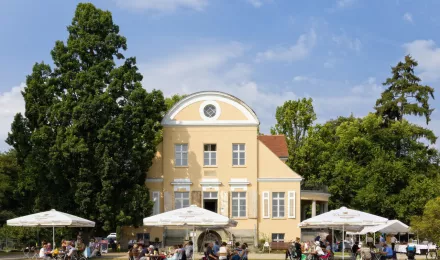 Gutspark Neukladow - Kulturpark Café