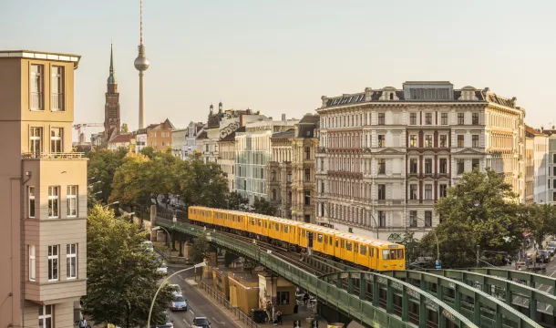 Hochbahn Schönhauser Allee - Ecke Eberswalder Strasse