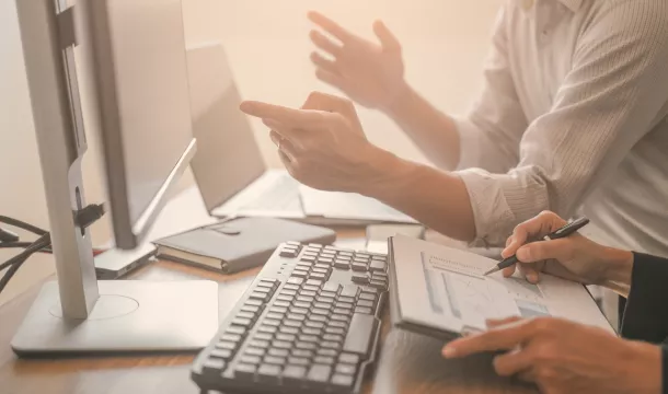 Daten-Auswertung im Büro