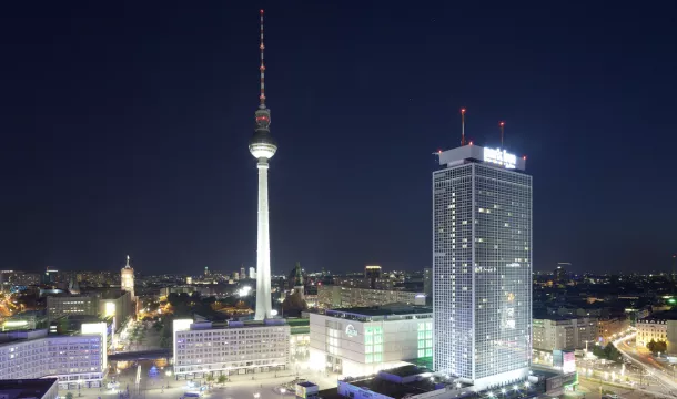 Blick auf den Alexanderplatz und Park Inn Hotel