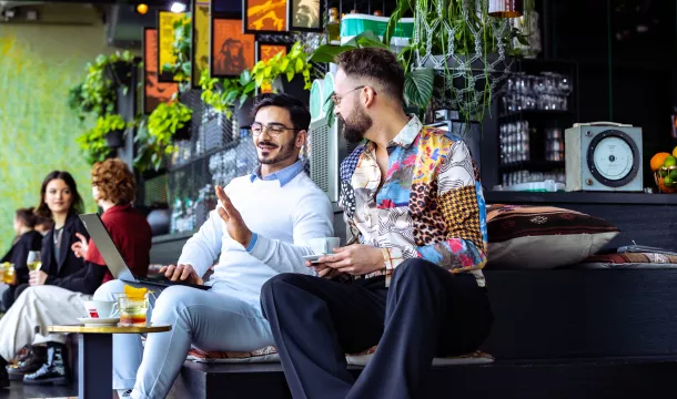 pink pillow Berlin Collection 2023