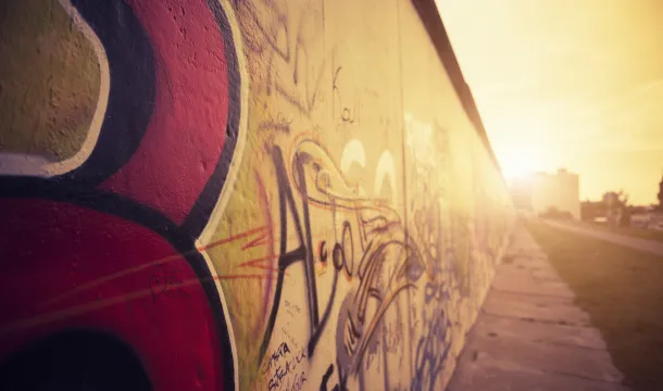 Berliner Mauer beim Sonnenuntergang; East Side Gallery