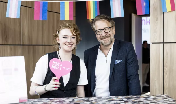 pink pillow Berlin Collection 10 Jahre Feier