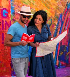 Touristen an der Mauer Touristen an der Mauer