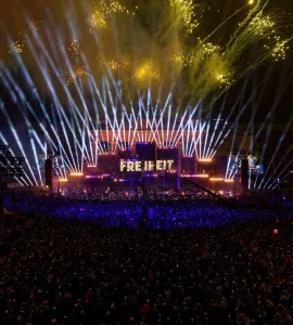 Berlin feiert 35 Jahre Mauerfall Berlin feiert 35 Jahre Mauerfall