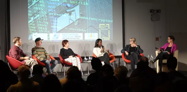 Veranstaltung „Von Stasi zu Spyware: Alte Methoden, neue Technologien“ am 12. November, Campus für Demokratie, u.a. mit Marianne Birthler und Carine Kanimba