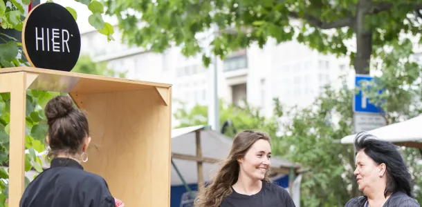 HIER_Mobil_Kieztour, Rathaus Schoeneberg, Berlin, 20190525