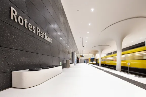 Bahnhof Rotes Rathaus