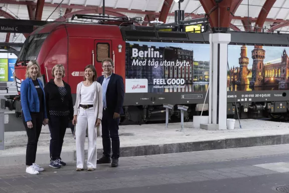 Eine Lok mit Berlin-Branding verkehrte 2022 zwischen Stockholm und Malmö