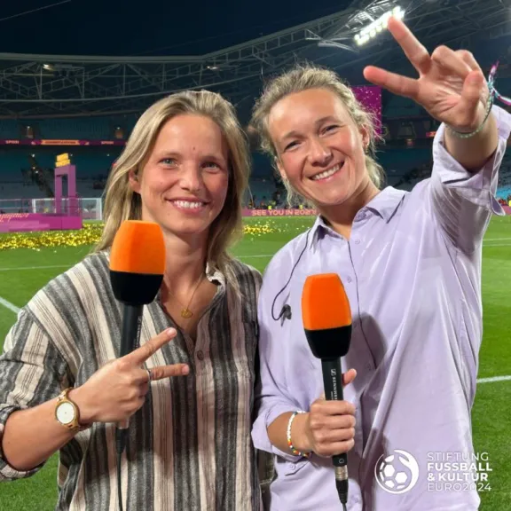 Tabea Kemme und Josephine Henning