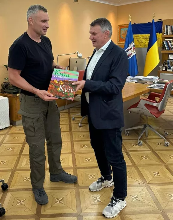 Vitali Klitschko, Bürgermeister von Kiew, und visitBerlin-CEO Burkhard Kieker