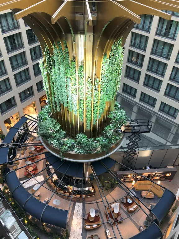 Living Tree im Radisson Berlin