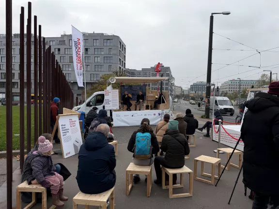 Das Berlin Freedom Mobil tourte während der Freedom Week mit Programm und der Freiheitsglocke durch Berlin