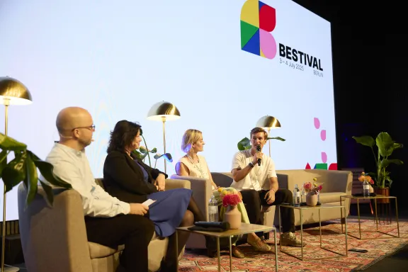 Panel-Talk beim BESTIVAL 2025