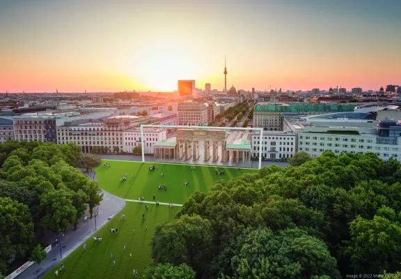 Brandenburger Tor als Fußballtor